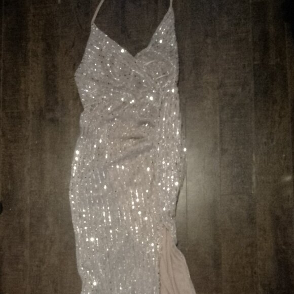 Sparkly champagne Semi formal dress - Picture 1 of 2